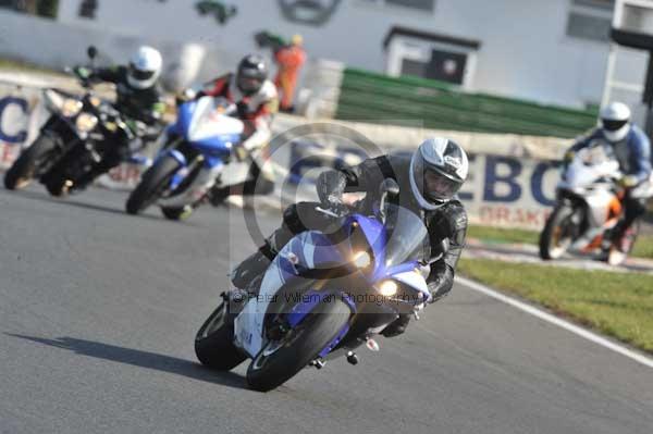 Mallory park Leicestershire;Mallory park photographs;Motorcycle action photographs;Trackday digital images;event digital images;eventdigitalimages;mallory park;no limits trackday;peter wileman photography;trackday;trackday photos