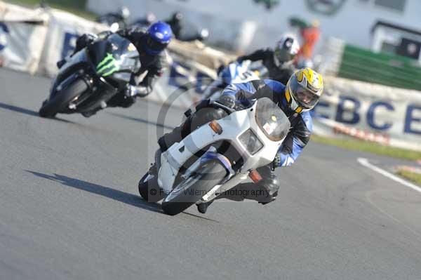 Mallory park Leicestershire;Mallory park photographs;Motorcycle action photographs;Trackday digital images;event digital images;eventdigitalimages;mallory park;no limits trackday;peter wileman photography;trackday;trackday photos