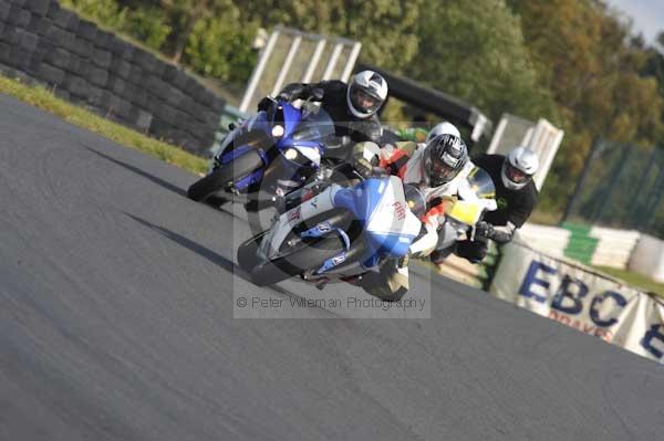 Mallory park Leicestershire;Mallory park photographs;Motorcycle action photographs;Trackday digital images;event digital images;eventdigitalimages;mallory park;no limits trackday;peter wileman photography;trackday;trackday photos