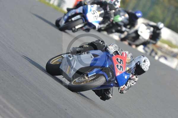 Mallory park Leicestershire;Mallory park photographs;Motorcycle action photographs;Trackday digital images;event digital images;eventdigitalimages;mallory park;no limits trackday;peter wileman photography;trackday;trackday photos