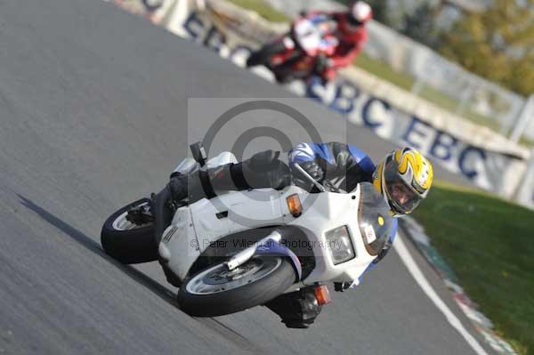 Mallory park Leicestershire;Mallory park photographs;Motorcycle action photographs;Trackday digital images;event digital images;eventdigitalimages;mallory park;no limits trackday;peter wileman photography;trackday;trackday photos