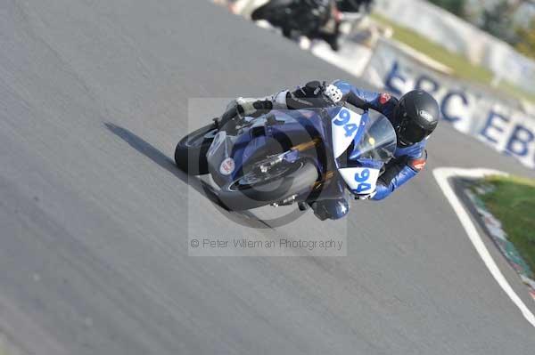 Mallory park Leicestershire;Mallory park photographs;Motorcycle action photographs;Trackday digital images;event digital images;eventdigitalimages;mallory park;no limits trackday;peter wileman photography;trackday;trackday photos