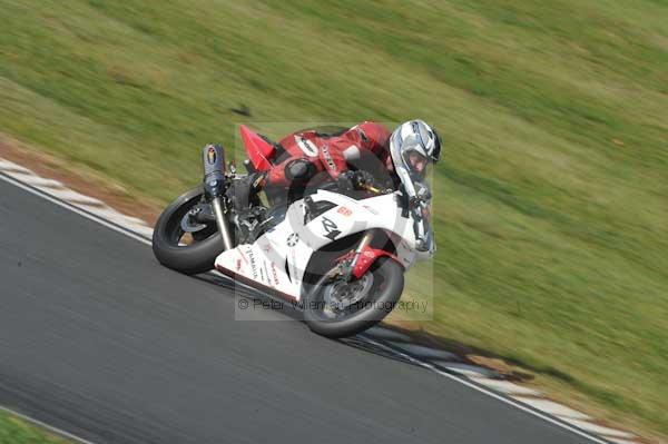 Mallory park Leicestershire;Mallory park photographs;Motorcycle action photographs;Trackday digital images;event digital images;eventdigitalimages;mallory park;no limits trackday;peter wileman photography;trackday;trackday photos