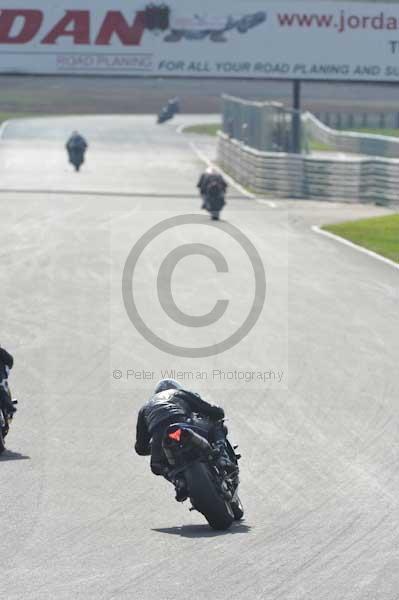 Mallory park Leicestershire;Mallory park photographs;Motorcycle action photographs;Trackday digital images;event digital images;eventdigitalimages;mallory park;no limits trackday;peter wileman photography;trackday;trackday photos