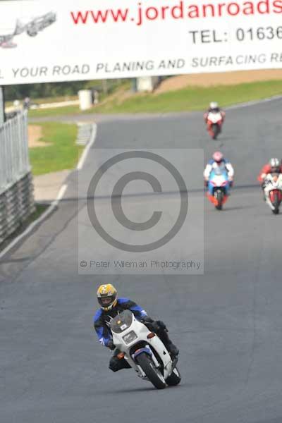 Mallory park Leicestershire;Mallory park photographs;Motorcycle action photographs;Trackday digital images;event digital images;eventdigitalimages;mallory park;no limits trackday;peter wileman photography;trackday;trackday photos