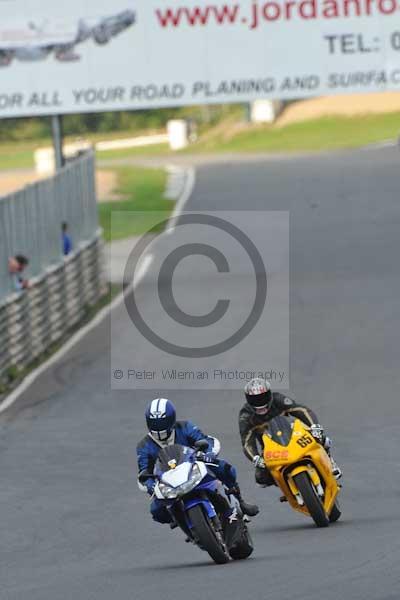 Mallory park Leicestershire;Mallory park photographs;Motorcycle action photographs;Trackday digital images;event digital images;eventdigitalimages;mallory park;no limits trackday;peter wileman photography;trackday;trackday photos