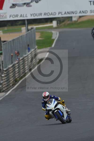 Mallory park Leicestershire;Mallory park photographs;Motorcycle action photographs;Trackday digital images;event digital images;eventdigitalimages;mallory park;no limits trackday;peter wileman photography;trackday;trackday photos