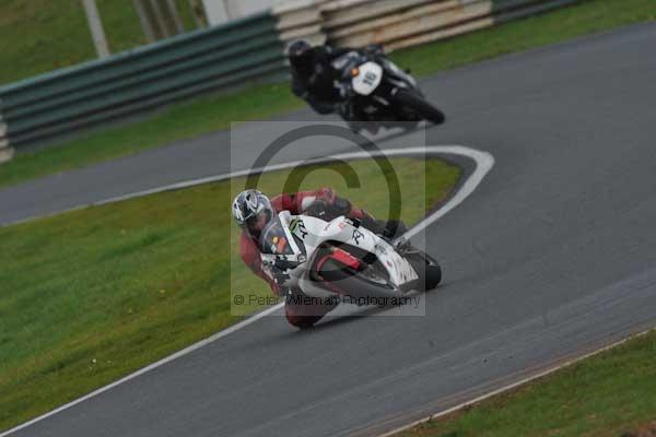 Mallory park Leicestershire;Mallory park photographs;Motorcycle action photographs;Trackday digital images;event digital images;eventdigitalimages;mallory park;no limits trackday;peter wileman photography;trackday;trackday photos