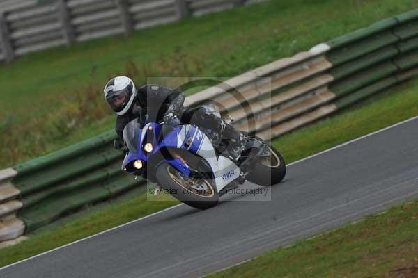 Mallory park Leicestershire;Mallory park photographs;Motorcycle action photographs;Trackday digital images;event digital images;eventdigitalimages;mallory park;no limits trackday;peter wileman photography;trackday;trackday photos