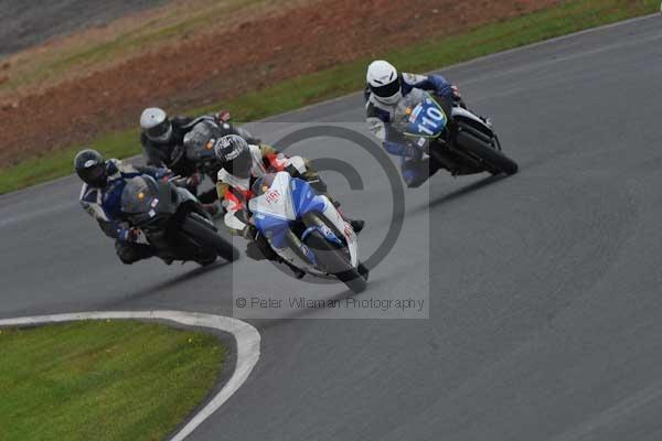 Mallory park Leicestershire;Mallory park photographs;Motorcycle action photographs;Trackday digital images;event digital images;eventdigitalimages;mallory park;no limits trackday;peter wileman photography;trackday;trackday photos