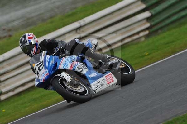 Mallory park Leicestershire;Mallory park photographs;Motorcycle action photographs;Trackday digital images;event digital images;eventdigitalimages;mallory park;no limits trackday;peter wileman photography;trackday;trackday photos