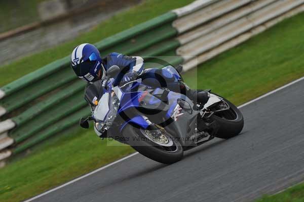 Mallory park Leicestershire;Mallory park photographs;Motorcycle action photographs;Trackday digital images;event digital images;eventdigitalimages;mallory park;no limits trackday;peter wileman photography;trackday;trackday photos