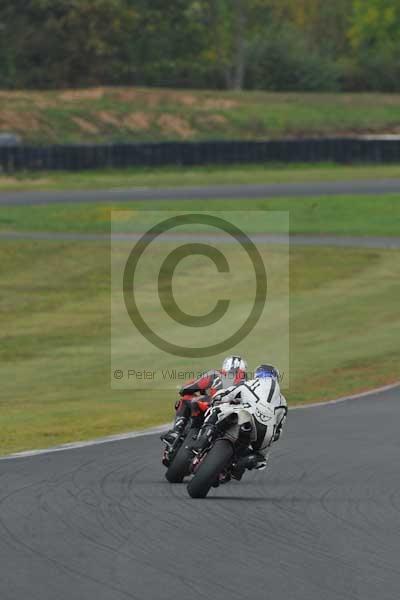 Mallory park Leicestershire;Mallory park photographs;Motorcycle action photographs;Trackday digital images;event digital images;eventdigitalimages;mallory park;no limits trackday;peter wileman photography;trackday;trackday photos