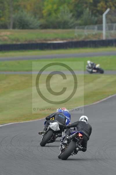 Mallory park Leicestershire;Mallory park photographs;Motorcycle action photographs;Trackday digital images;event digital images;eventdigitalimages;mallory park;no limits trackday;peter wileman photography;trackday;trackday photos