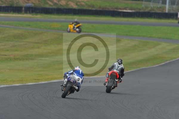 Mallory park Leicestershire;Mallory park photographs;Motorcycle action photographs;Trackday digital images;event digital images;eventdigitalimages;mallory park;no limits trackday;peter wileman photography;trackday;trackday photos