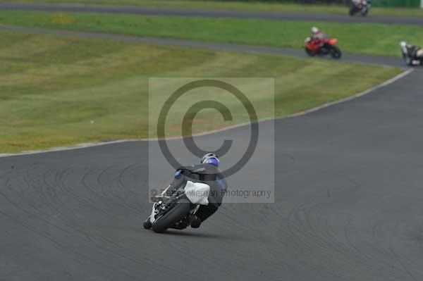 Mallory park Leicestershire;Mallory park photographs;Motorcycle action photographs;Trackday digital images;event digital images;eventdigitalimages;mallory park;no limits trackday;peter wileman photography;trackday;trackday photos