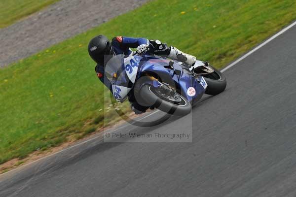 Mallory park Leicestershire;Mallory park photographs;Motorcycle action photographs;Trackday digital images;event digital images;eventdigitalimages;mallory park;no limits trackday;peter wileman photography;trackday;trackday photos