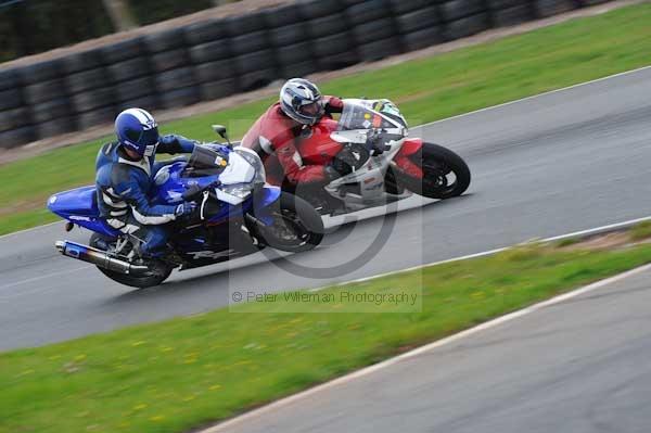 Mallory park Leicestershire;Mallory park photographs;Motorcycle action photographs;Trackday digital images;event digital images;eventdigitalimages;mallory park;no limits trackday;peter wileman photography;trackday;trackday photos