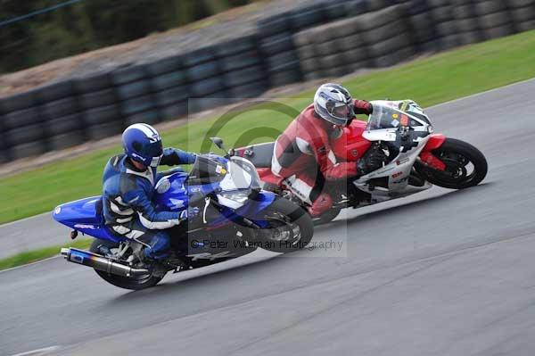 Mallory park Leicestershire;Mallory park photographs;Motorcycle action photographs;Trackday digital images;event digital images;eventdigitalimages;mallory park;no limits trackday;peter wileman photography;trackday;trackday photos