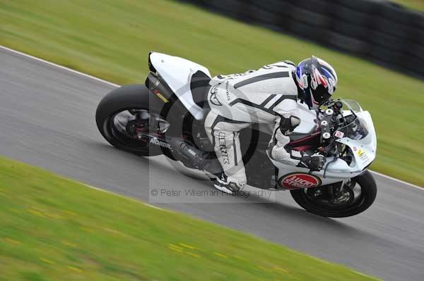 Mallory park Leicestershire;Mallory park photographs;Motorcycle action photographs;Trackday digital images;event digital images;eventdigitalimages;mallory park;no limits trackday;peter wileman photography;trackday;trackday photos