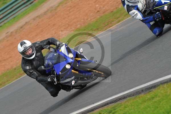 Mallory park Leicestershire;Mallory park photographs;Motorcycle action photographs;Trackday digital images;event digital images;eventdigitalimages;mallory park;no limits trackday;peter wileman photography;trackday;trackday photos