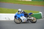 Mallory-park-Leicestershire;Mallory-park-photographs;Motorcycle-action-photographs;Trackday-digital-images;event-digital-images;eventdigitalimages;mallory-park;no-limits-trackday;peter-wileman-photography;trackday;trackday-photos