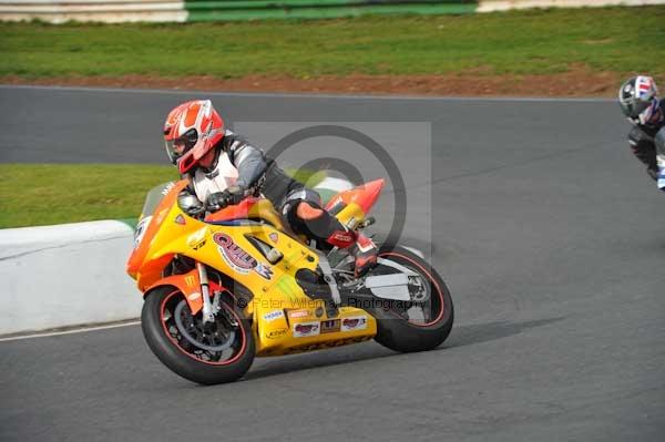 Mallory park Leicestershire;Mallory park photographs;Motorcycle action photographs;Trackday digital images;event digital images;eventdigitalimages;mallory park;no limits trackday;peter wileman photography;trackday;trackday photos