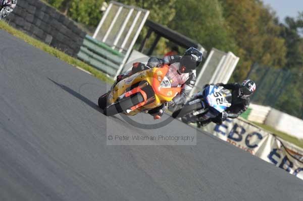 Mallory park Leicestershire;Mallory park photographs;Motorcycle action photographs;Trackday digital images;event digital images;eventdigitalimages;mallory park;no limits trackday;peter wileman photography;trackday;trackday photos