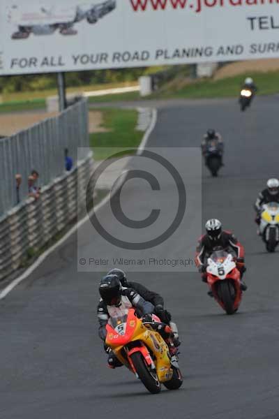 Mallory park Leicestershire;Mallory park photographs;Motorcycle action photographs;Trackday digital images;event digital images;eventdigitalimages;mallory park;no limits trackday;peter wileman photography;trackday;trackday photos