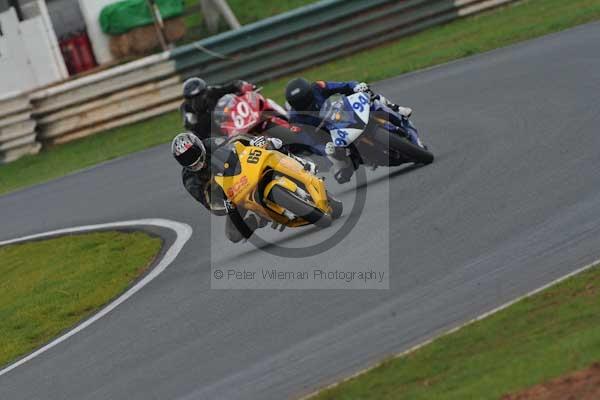 Mallory park Leicestershire;Mallory park photographs;Motorcycle action photographs;Trackday digital images;event digital images;eventdigitalimages;mallory park;no limits trackday;peter wileman photography;trackday;trackday photos