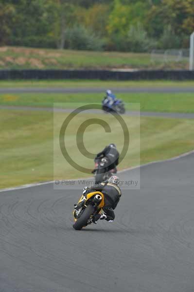 Mallory park Leicestershire;Mallory park photographs;Motorcycle action photographs;Trackday digital images;event digital images;eventdigitalimages;mallory park;no limits trackday;peter wileman photography;trackday;trackday photos