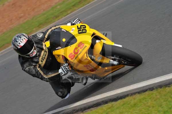 Mallory park Leicestershire;Mallory park photographs;Motorcycle action photographs;Trackday digital images;event digital images;eventdigitalimages;mallory park;no limits trackday;peter wileman photography;trackday;trackday photos