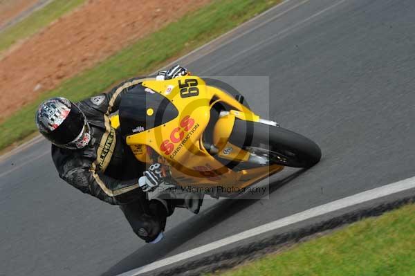 Mallory park Leicestershire;Mallory park photographs;Motorcycle action photographs;Trackday digital images;event digital images;eventdigitalimages;mallory park;no limits trackday;peter wileman photography;trackday;trackday photos