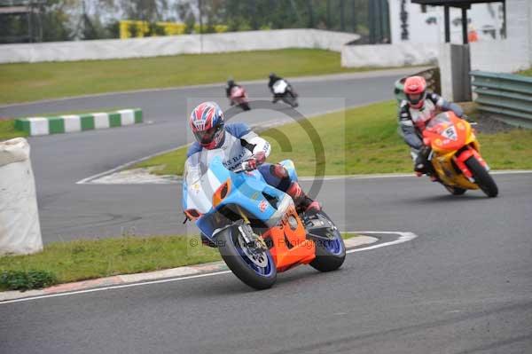 Mallory park Leicestershire;Mallory park photographs;Motorcycle action photographs;Trackday digital images;event digital images;eventdigitalimages;mallory park;no limits trackday;peter wileman photography;trackday;trackday photos