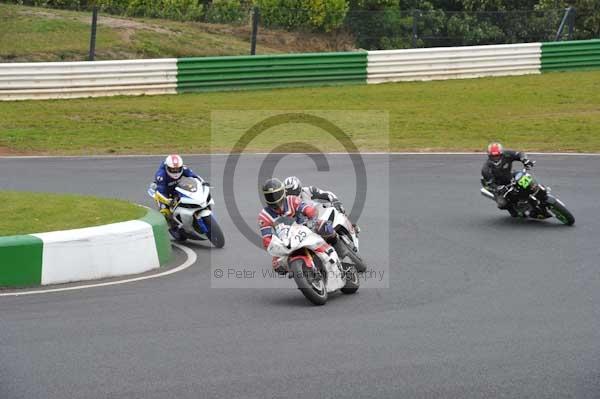 Mallory park Leicestershire;Mallory park photographs;Motorcycle action photographs;Trackday digital images;event digital images;eventdigitalimages;mallory park;no limits trackday;peter wileman photography;trackday;trackday photos