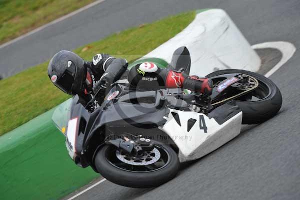 Mallory park Leicestershire;Mallory park photographs;Motorcycle action photographs;Trackday digital images;event digital images;eventdigitalimages;mallory park;no limits trackday;peter wileman photography;trackday;trackday photos