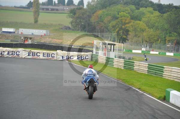 Mallory park Leicestershire;Mallory park photographs;Motorcycle action photographs;Trackday digital images;event digital images;eventdigitalimages;mallory park;no limits trackday;peter wileman photography;trackday;trackday photos