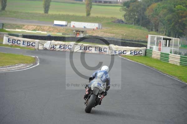 Mallory park Leicestershire;Mallory park photographs;Motorcycle action photographs;Trackday digital images;event digital images;eventdigitalimages;mallory park;no limits trackday;peter wileman photography;trackday;trackday photos