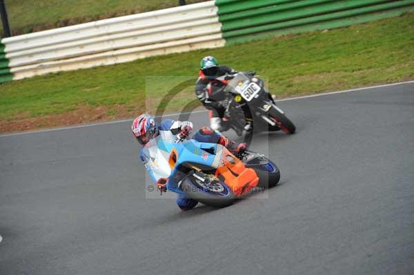 Mallory park Leicestershire;Mallory park photographs;Motorcycle action photographs;Trackday digital images;event digital images;eventdigitalimages;mallory park;no limits trackday;peter wileman photography;trackday;trackday photos