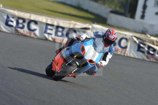 Mallory park Leicestershire;Mallory park photographs;Motorcycle action photographs;Trackday digital images;event digital images;eventdigitalimages;mallory park;no limits trackday;peter wileman photography;trackday;trackday photos