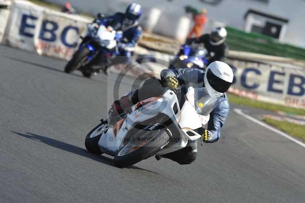 Mallory park Leicestershire;Mallory park photographs;Motorcycle action photographs;Trackday digital images;event digital images;eventdigitalimages;mallory park;no limits trackday;peter wileman photography;trackday;trackday photos