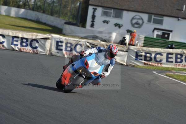 Mallory park Leicestershire;Mallory park photographs;Motorcycle action photographs;Trackday digital images;event digital images;eventdigitalimages;mallory park;no limits trackday;peter wileman photography;trackday;trackday photos