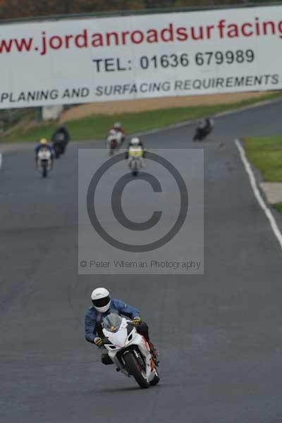 Mallory park Leicestershire;Mallory park photographs;Motorcycle action photographs;Trackday digital images;event digital images;eventdigitalimages;mallory park;no limits trackday;peter wileman photography;trackday;trackday photos