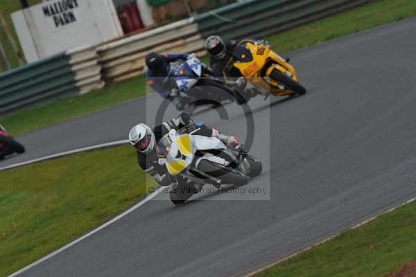 Mallory park Leicestershire;Mallory park photographs;Motorcycle action photographs;Trackday digital images;event digital images;eventdigitalimages;mallory park;no limits trackday;peter wileman photography;trackday;trackday photos