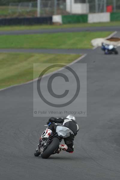 Mallory park Leicestershire;Mallory park photographs;Motorcycle action photographs;Trackday digital images;event digital images;eventdigitalimages;mallory park;no limits trackday;peter wileman photography;trackday;trackday photos