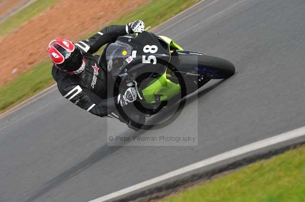 Mallory park Leicestershire;Mallory park photographs;Motorcycle action photographs;Trackday digital images;event digital images;eventdigitalimages;mallory park;no limits trackday;peter wileman photography;trackday;trackday photos