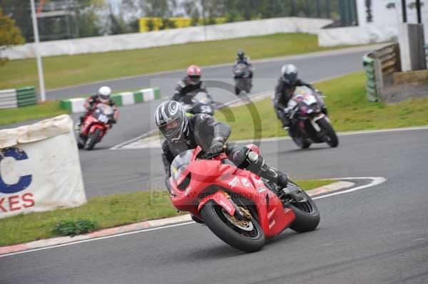 Mallory park Leicestershire;Mallory park photographs;Motorcycle action photographs;Trackday digital images;event digital images;eventdigitalimages;mallory park;no limits trackday;peter wileman photography;trackday;trackday photos