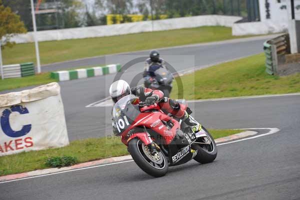 Mallory park Leicestershire;Mallory park photographs;Motorcycle action photographs;Trackday digital images;event digital images;eventdigitalimages;mallory park;no limits trackday;peter wileman photography;trackday;trackday photos