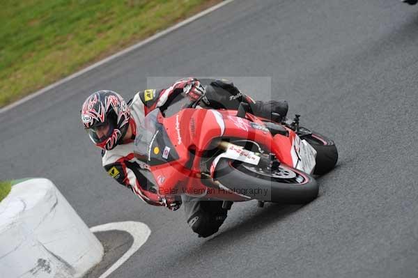 Mallory park Leicestershire;Mallory park photographs;Motorcycle action photographs;Trackday digital images;event digital images;eventdigitalimages;mallory park;no limits trackday;peter wileman photography;trackday;trackday photos