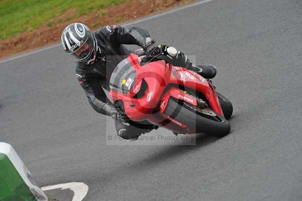 Mallory park Leicestershire;Mallory park photographs;Motorcycle action photographs;Trackday digital images;event digital images;eventdigitalimages;mallory park;no limits trackday;peter wileman photography;trackday;trackday photos